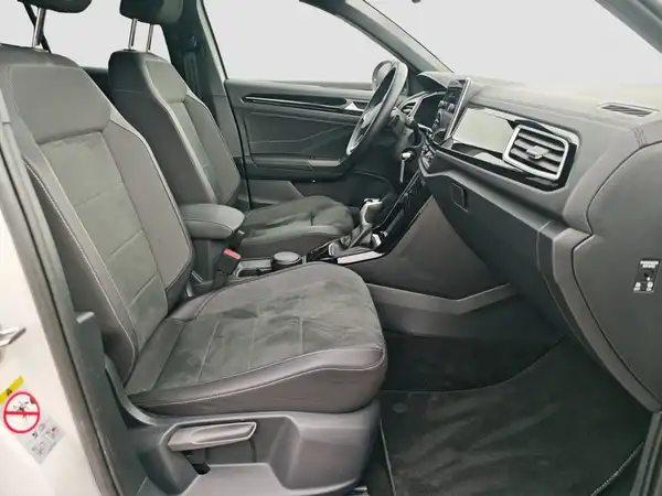 VW T-ROC (14/16)